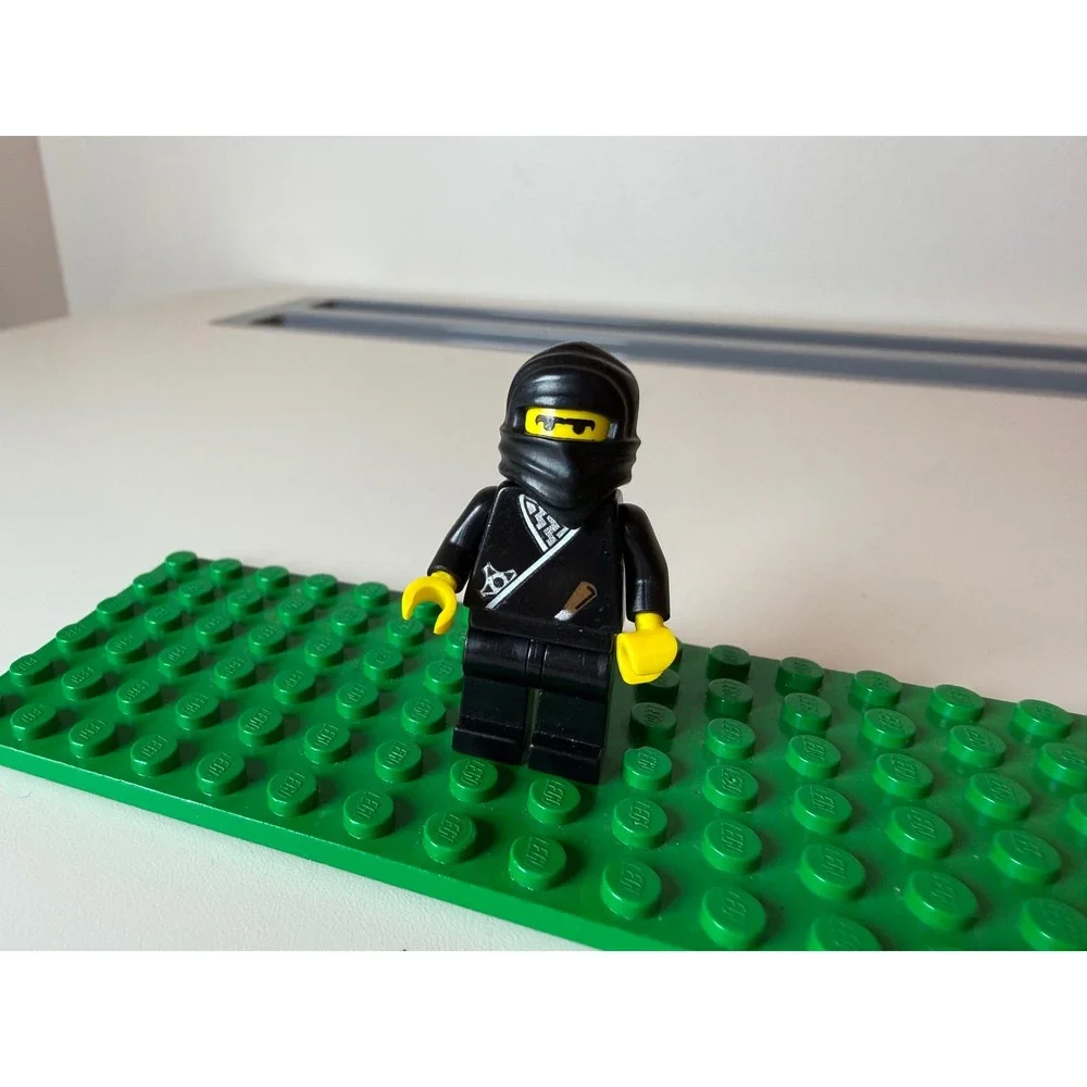 LEGO Ninja Minifigure Unisex OS Vintage Black Shuriken Dagger